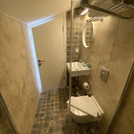 בית הארחה House *